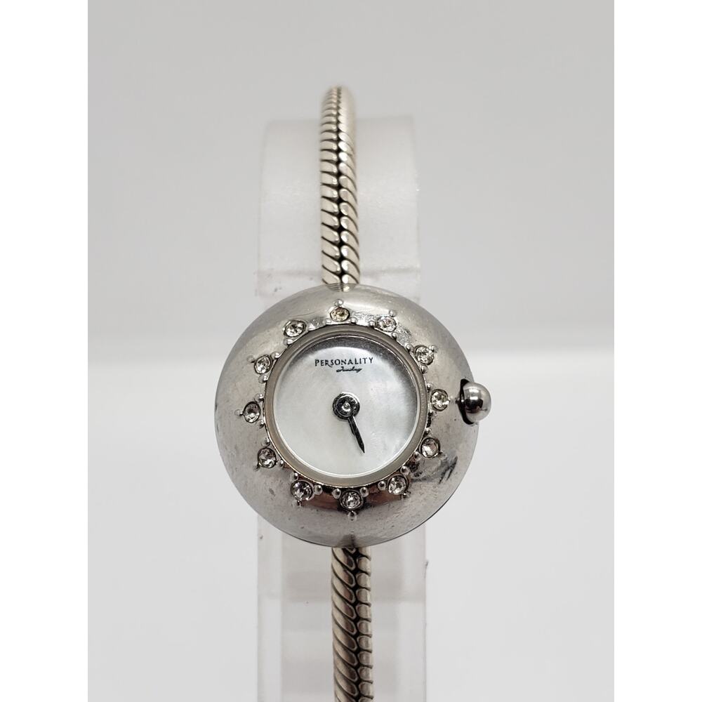Personality Jewelry women's watch. Small round face with jewels Working watch